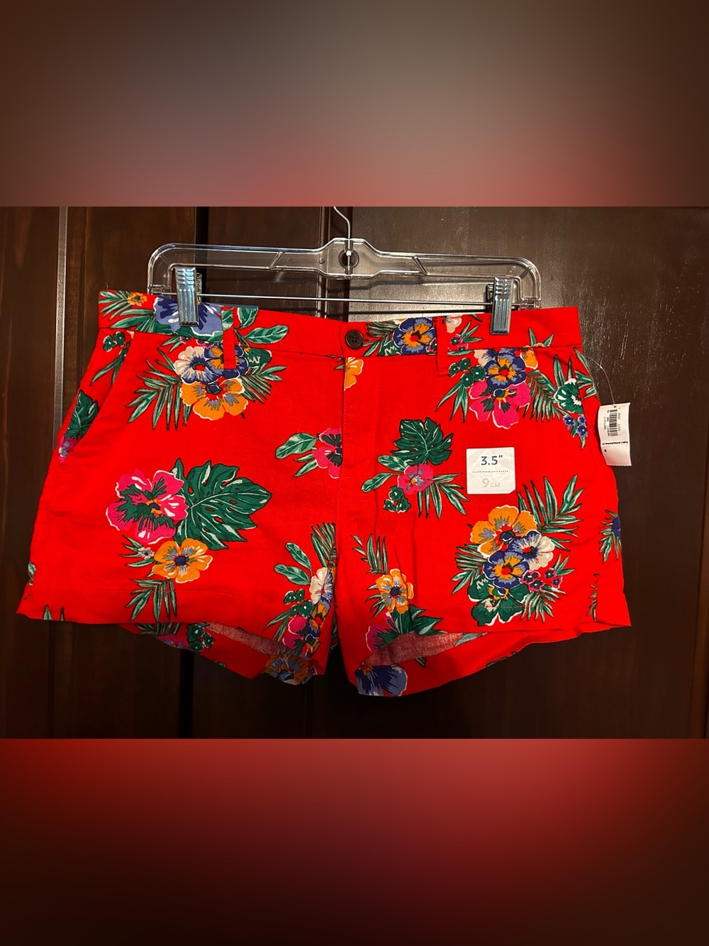 Old Navy Red Floral Women’s Shorts - Tropical Print